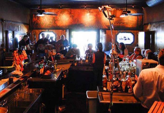 Lucky-Horseshoe-interior-slide-3 copy